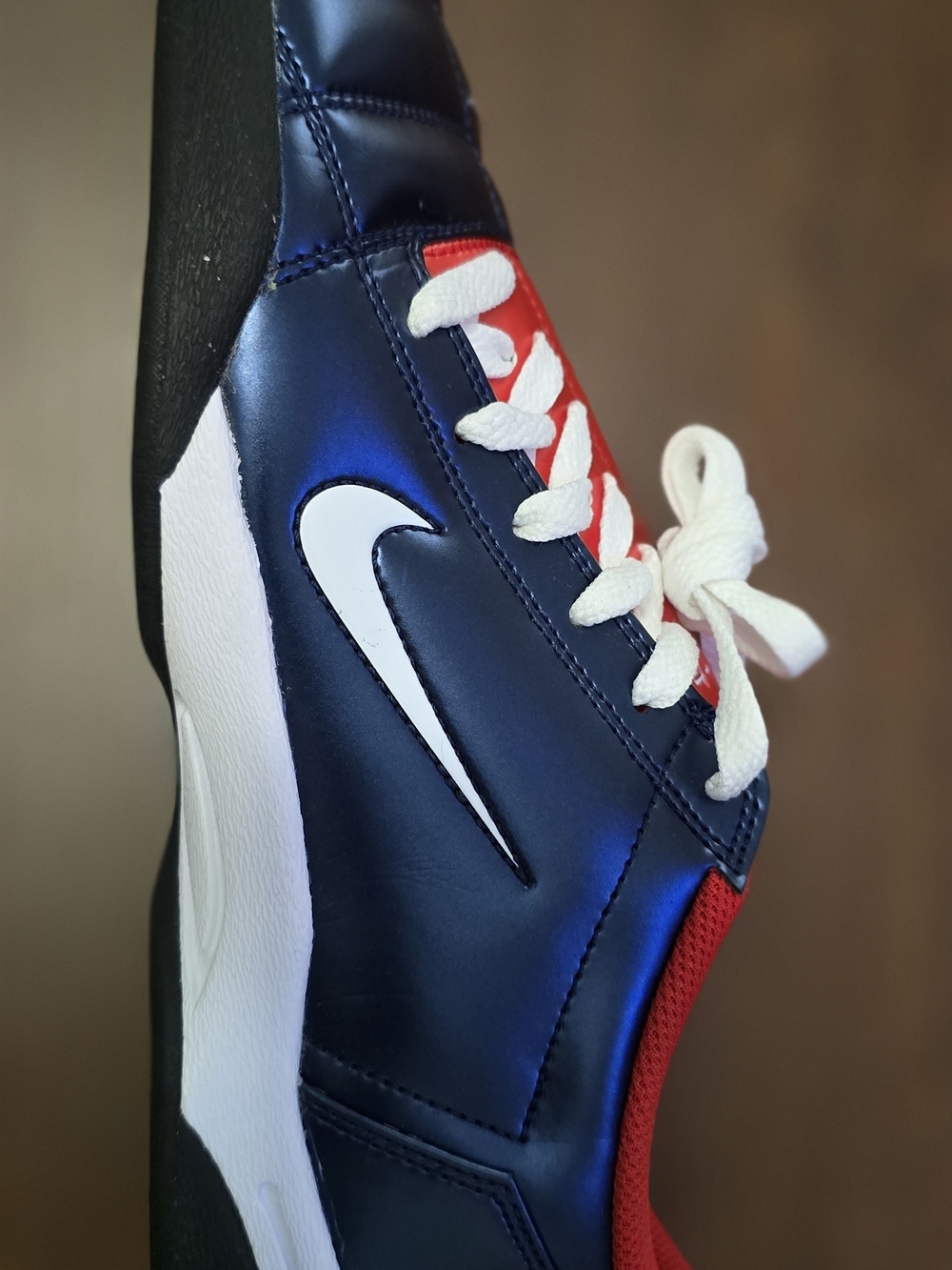 Nike Men’s Red & Navy Indoor Soccer Shoes